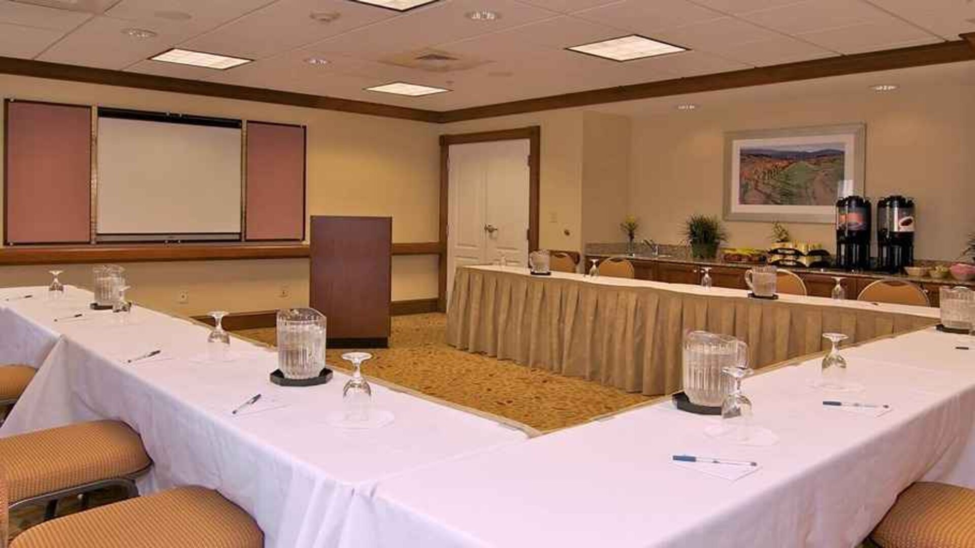 professional conference room and meeting room for all business needs at Homewood Suites by Hilton Newark-Wilmington South Area.