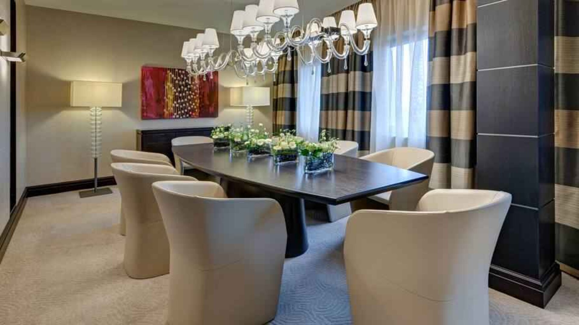 Elegant meeting room at the Hilton Frankfurt Airport.