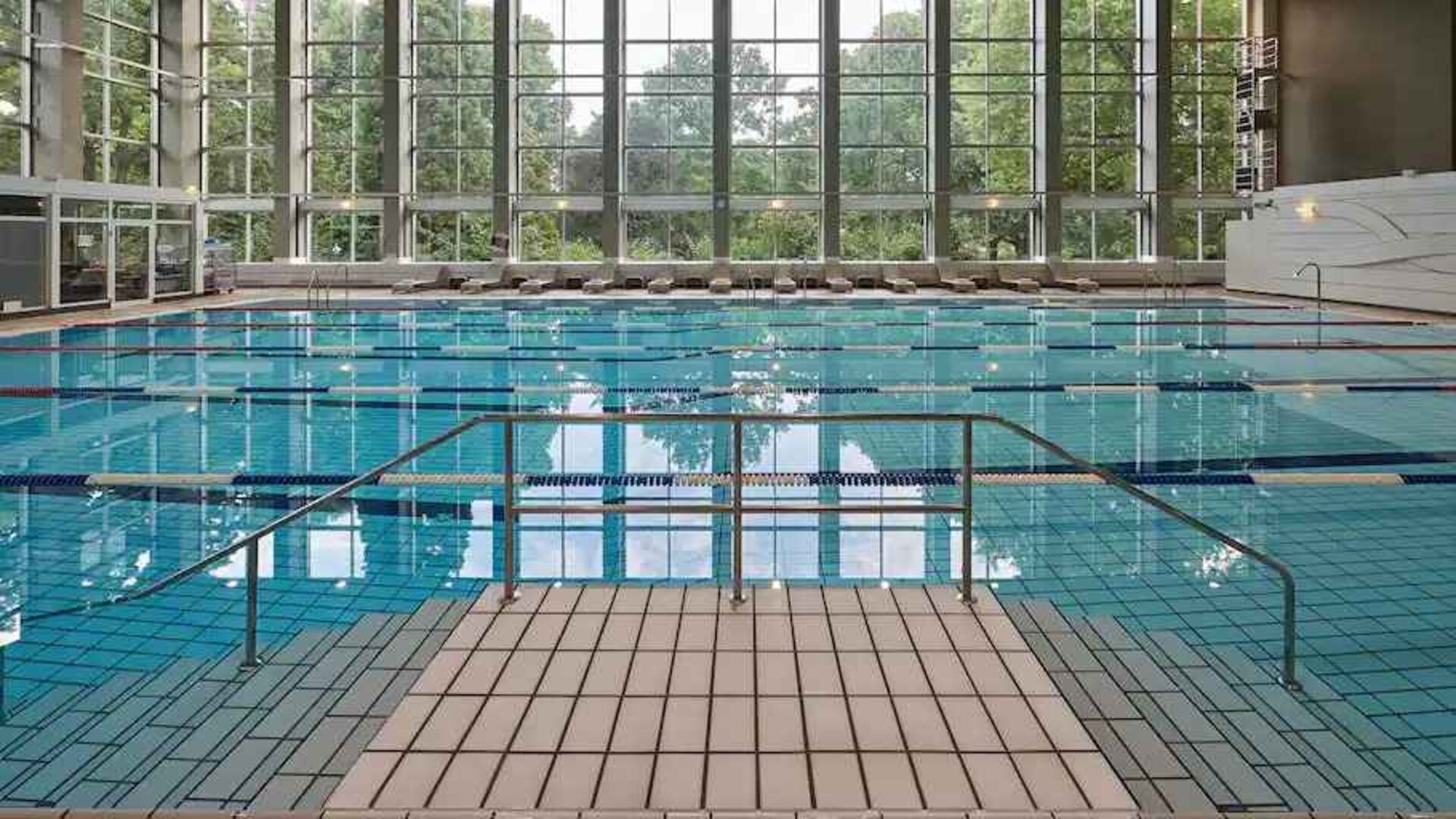 Indoor pool at the Hilton Frankfurt City Centre.