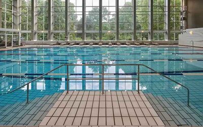 Indoor pool at the Hilton Frankfurt City Centre.