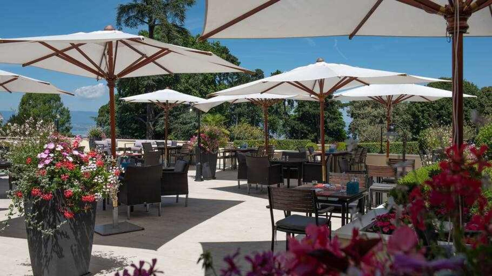 Outdoor patio perfect for co-working at the Hilton Evian-les-Bains.