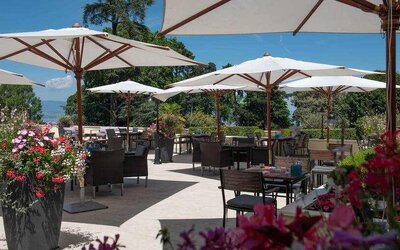 Outdoor patio perfect for co-working at the Hilton Evian-les-Bains.