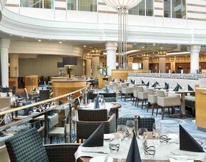 Hotel workspace at the Hilton Paris Charles de Gaulle Airport.