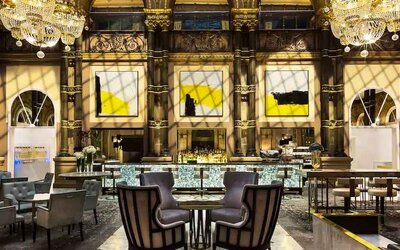 Elegant lobby workspace at the Hilton Paris Opera.