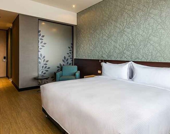 spacious king room with work desk at DoubleTree by Hilton Bogota Salitre AR.