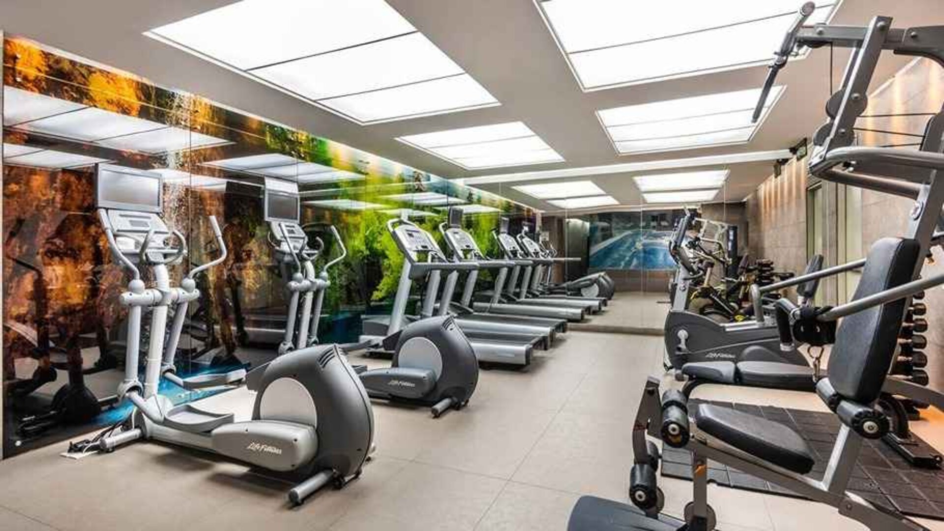 well equipped fitness center at DoubleTree by Hilton Bogota Salitre AR.