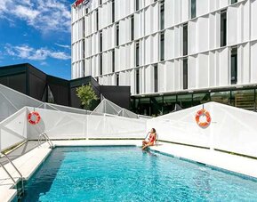 lovely and large outdoor pool at Hampton by Hilton Alcobendas Madrid.