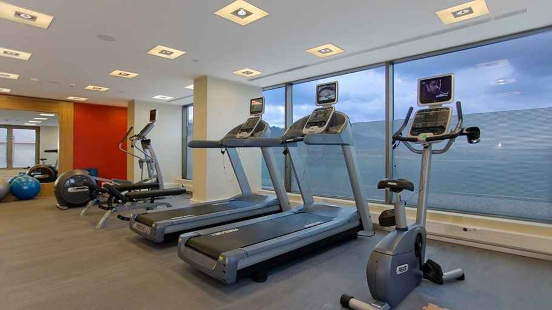 well equipped fitness center with treadmills and weights at Hilton Garden Inn Kutahya.