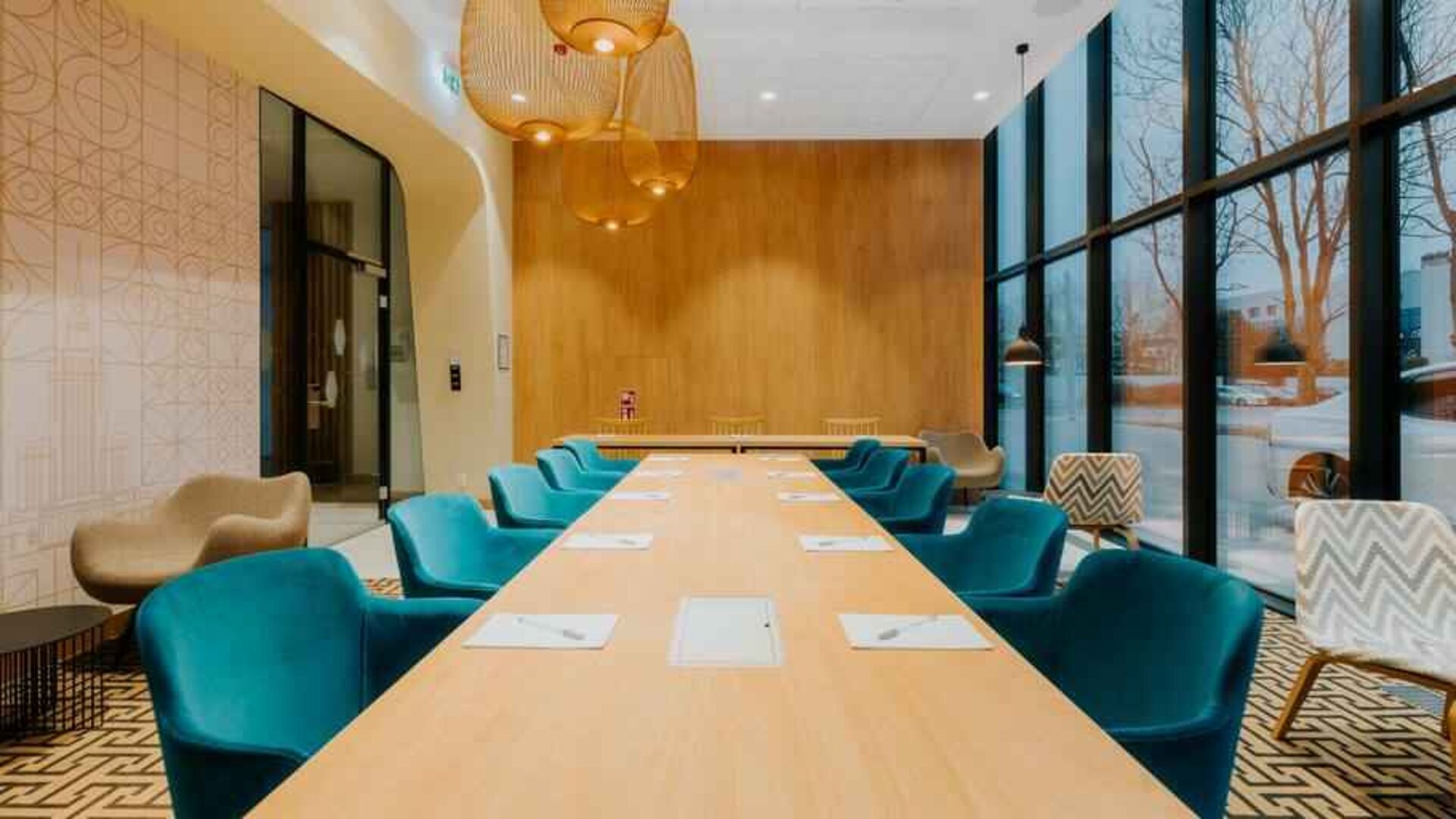 Bright meeting room at the Hampton by Hilton Warsaw Reduta.