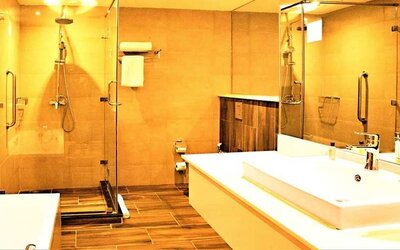 clean and spacious bathroom with shower at DoubleTree by Hilton Nairobi Hurlingham.