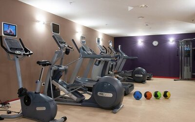 well equipped fitness center at Hilton Garden Inn Milan Malpensa.