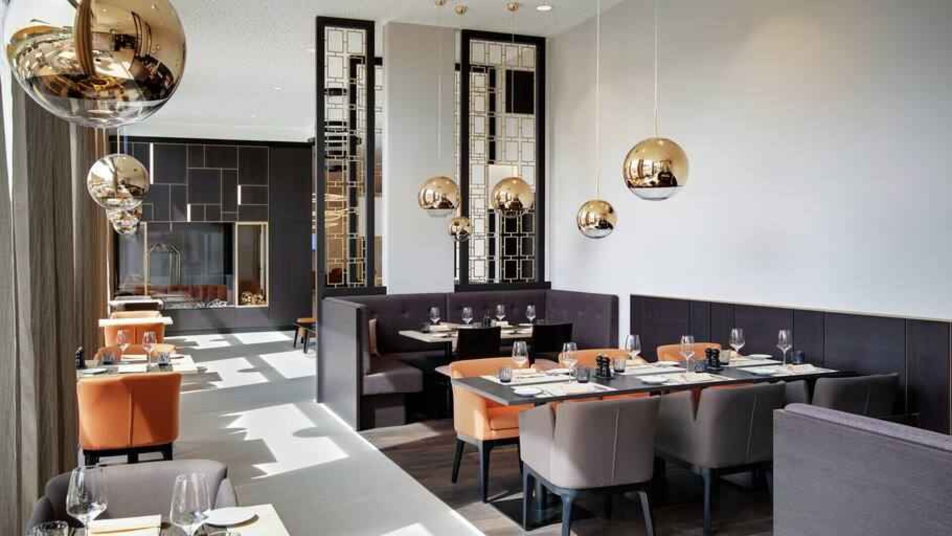 Comfortable hotel workspace at the Hilton Garden Inn Zurich Limmattal.