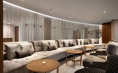 Hotel workspace with lounges at the Hilton Stockholm Slussen.