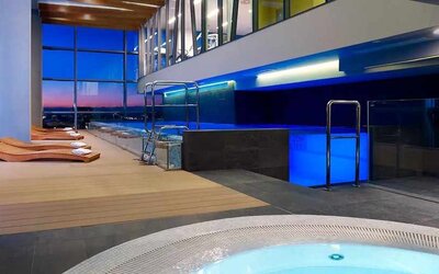 luxurious jacuzzi and indoor pool at DoubleTree by Hilton Zagreb.