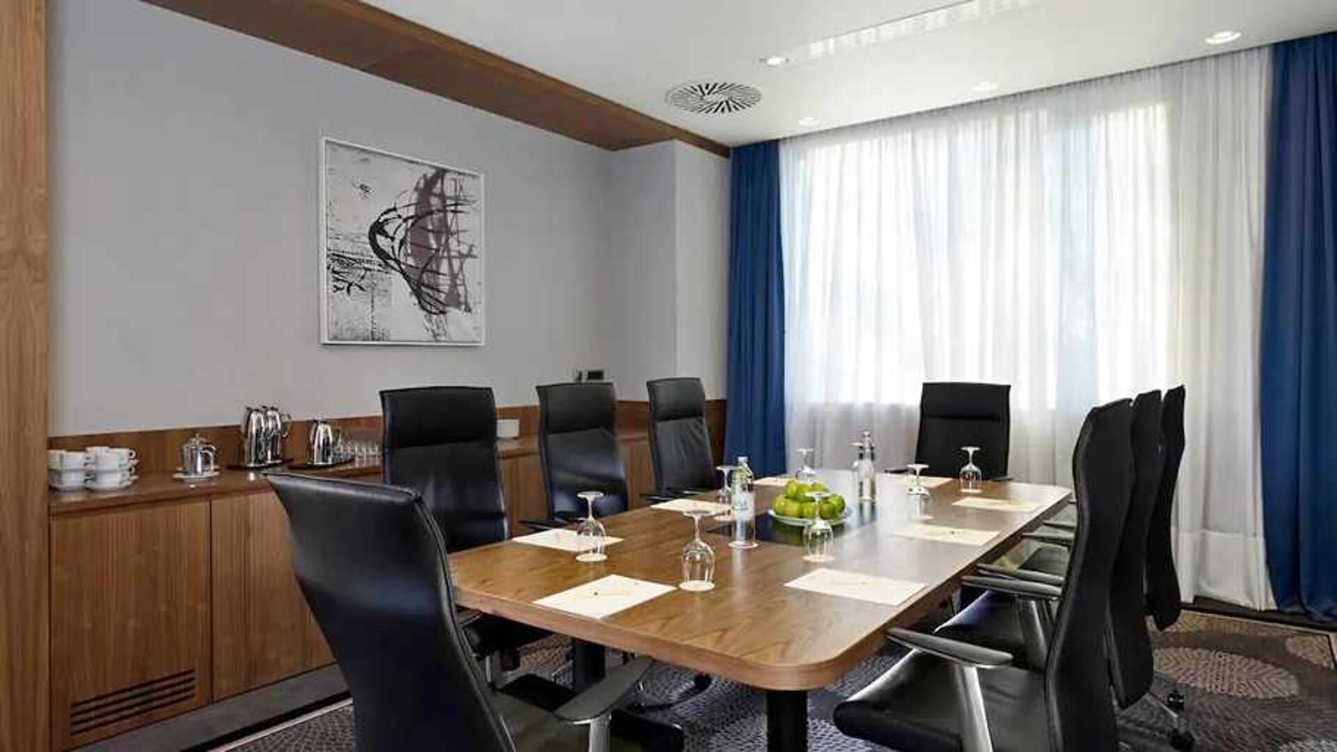 professional meeting room for all business meetings at DoubleTree by Hilton Zagreb.