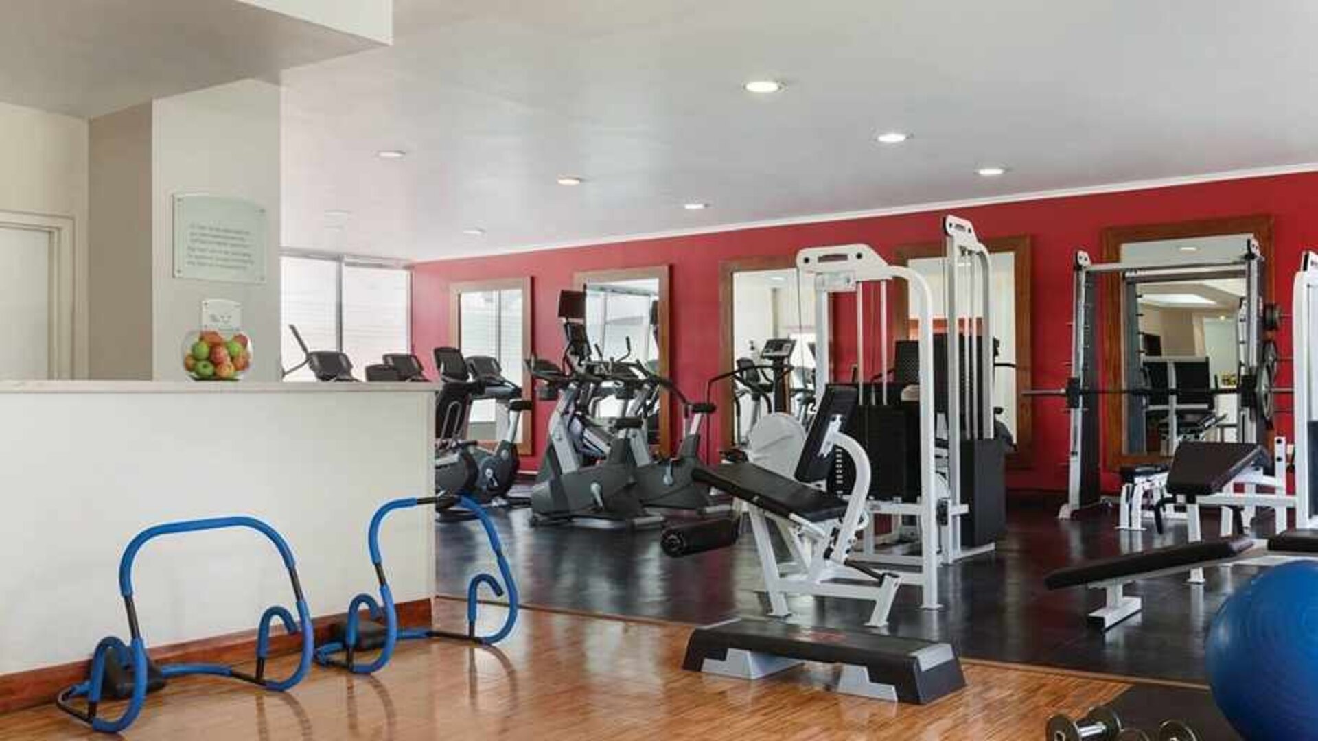 well equipped fitness center at Hilton Colon Quito.