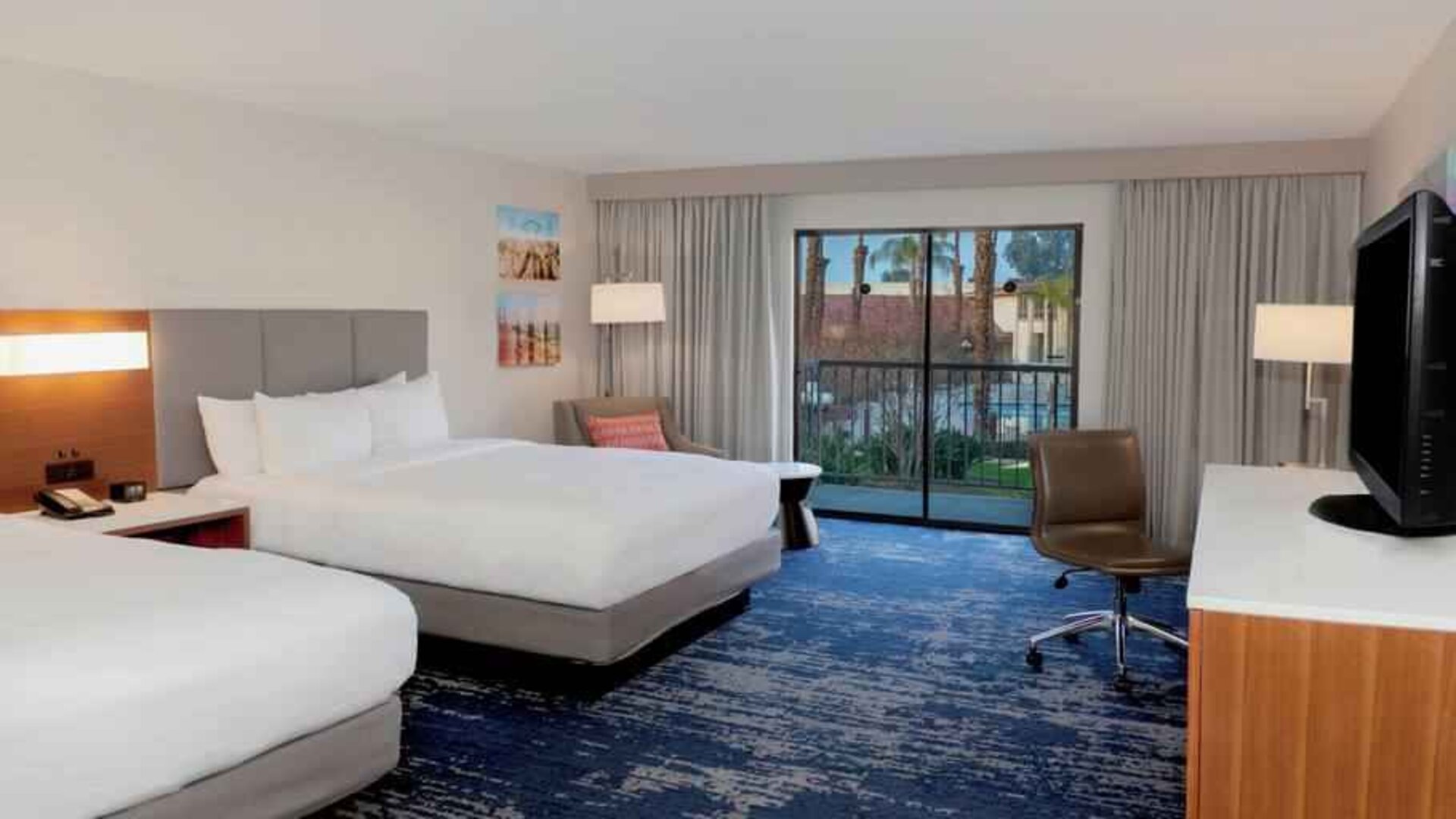 Twin room with view at DoubleTree by Hilton Hotel Bakersfield.