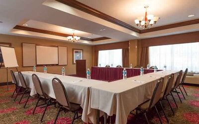 Meeting room at the Hampton Inn East Windsor.