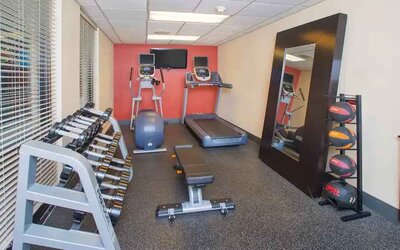 well-equipped fitness center at Hampton Inn & Suites Annapolis.