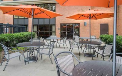 Outdoor patio perfect for co-working at Hampton Inn & Suites Annapolis.