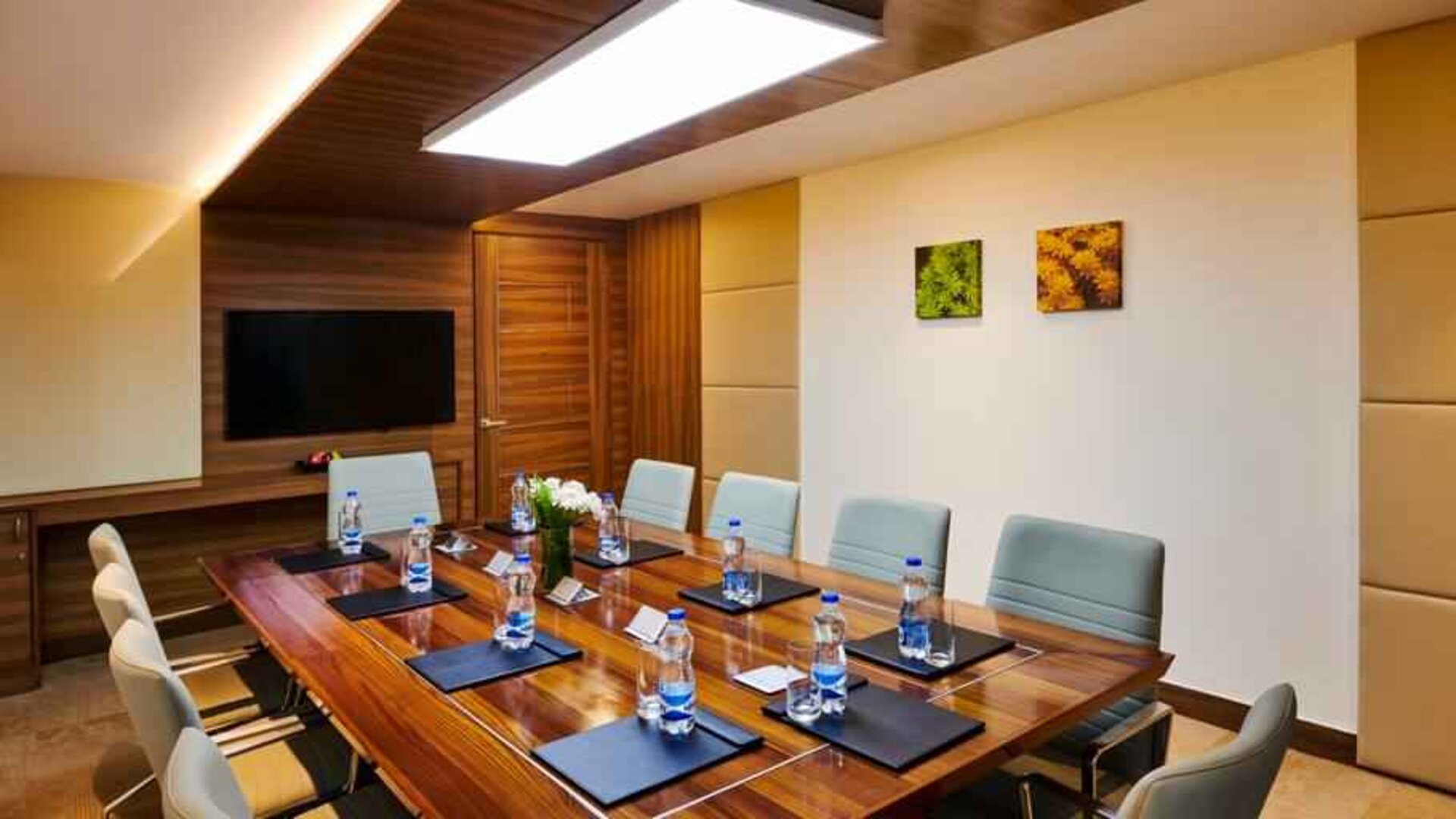 Hilton Garden Inn Lucknow