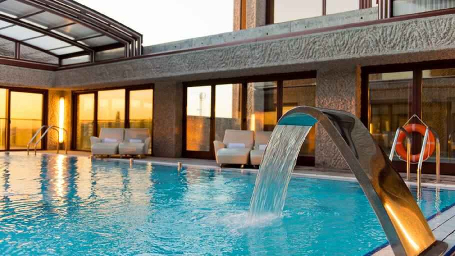 Beautiful outdoor pool area at the Hilton Madrid Airport.