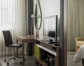 Working station in a hotel room at the Hampton by Hilton Barranquilla.