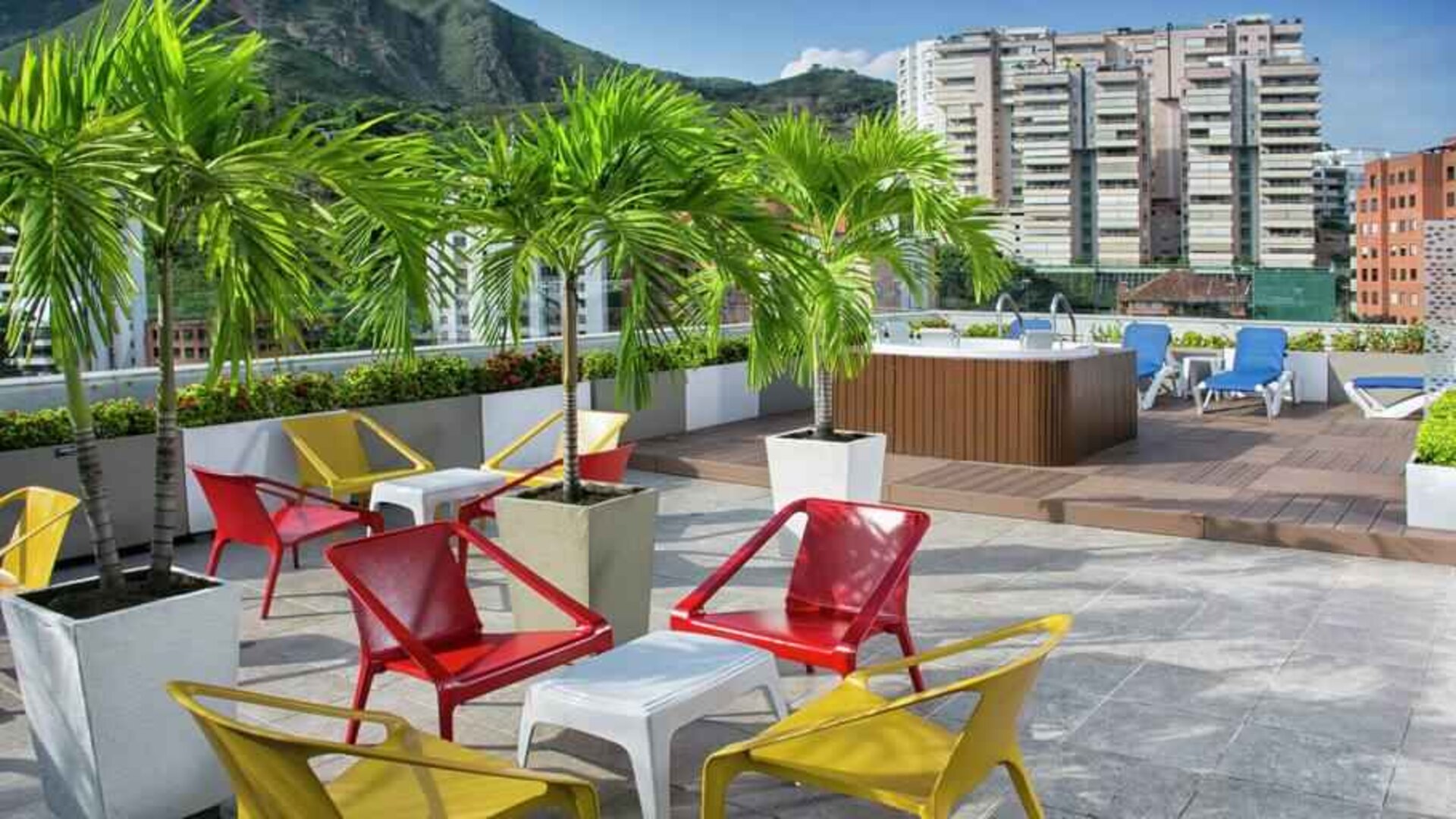 Outdoor patio perfect as workspace at the Hampton by Hilton Cali.