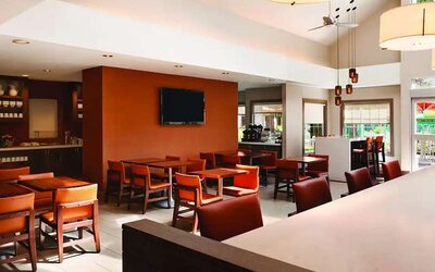 Hotel workspace at the Hyatt House Pleasanton.