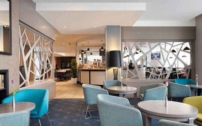 Lobby workspace at the Hilton Garden Inn Erzurum.