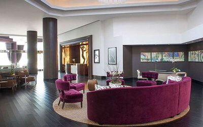 Elegant lobby workspace at Avenue Of The Arts Hotel.