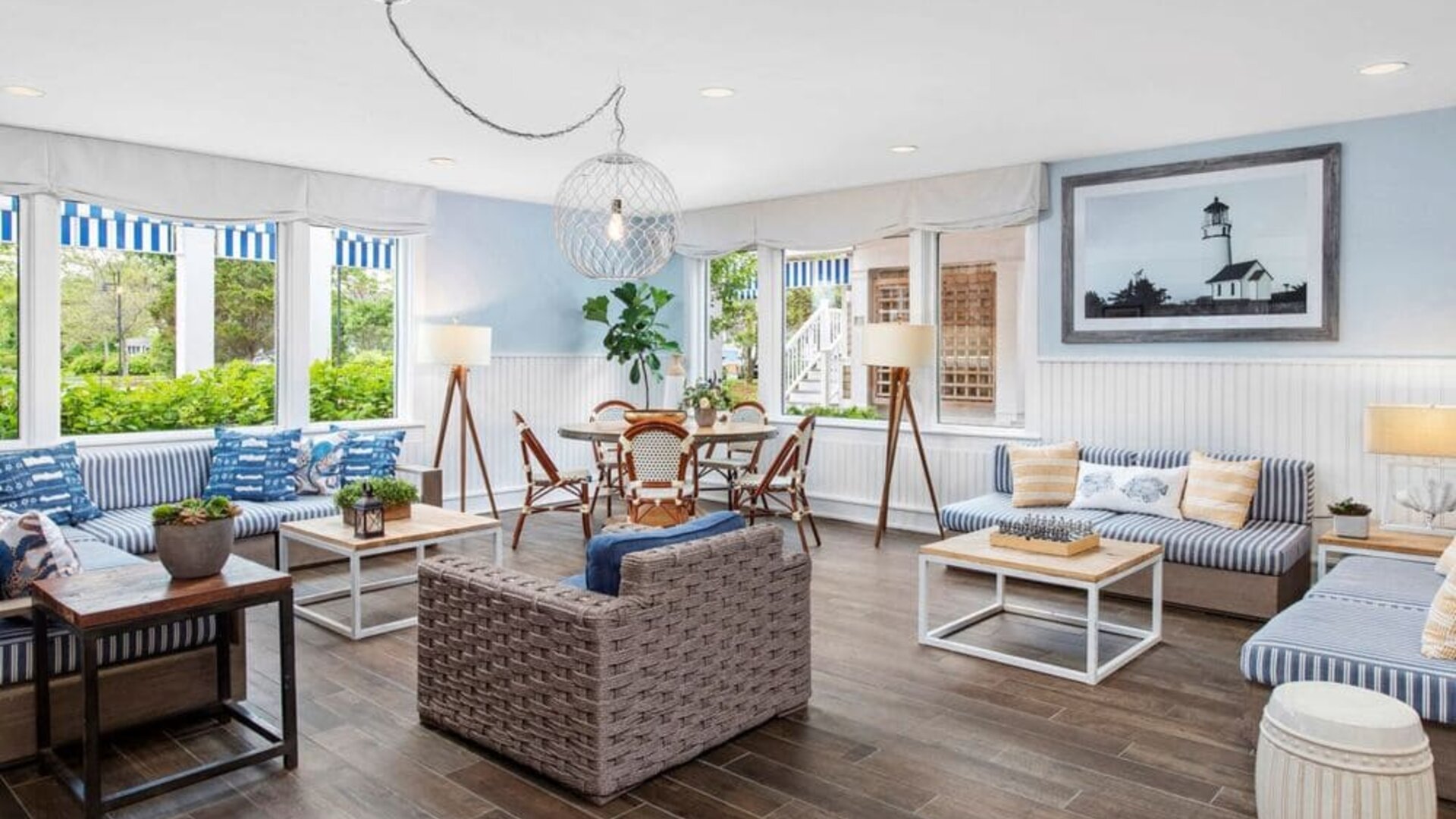 Lounge, lobby and coworking space at Sea Crest Beach Hotel.