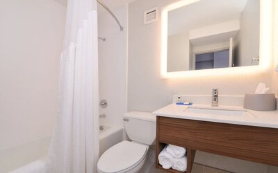 Private guest bathroom with shower at Holiday Inn Express Towson Baltimore N.