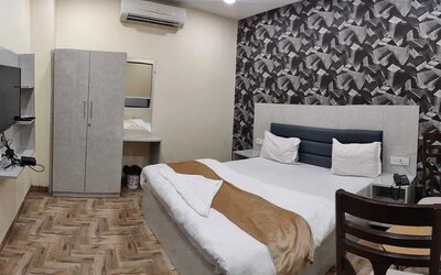 Hotel Mandakini Royale