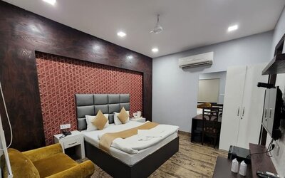 Hotel Mandakini Royale