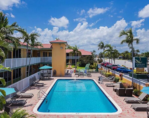 Outdoor pool at Quality Inn & Suites Hollywood Boulevard.
