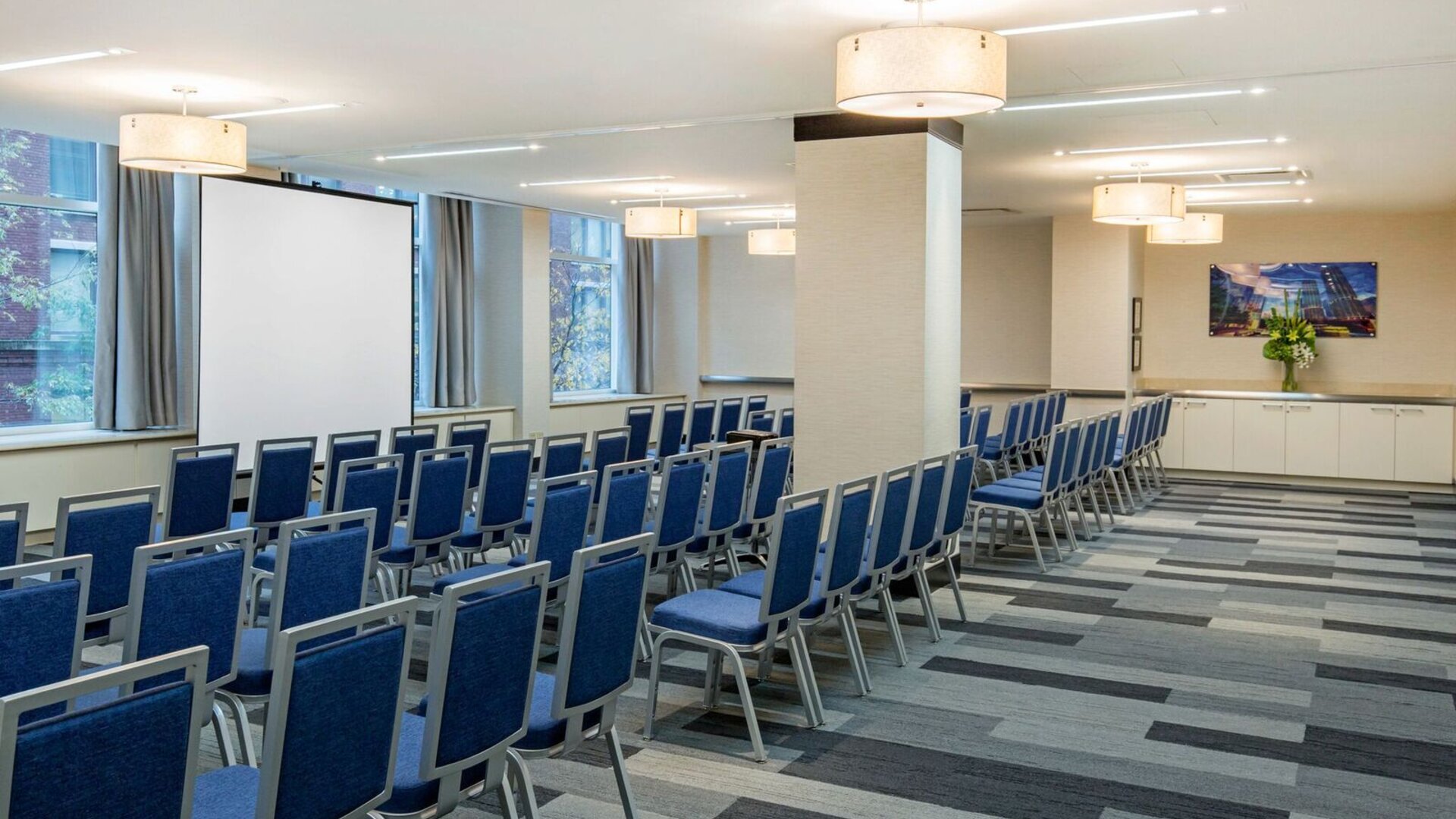Spacious meeting room at The Chicago Hotel Collection - Magnificent Mile.