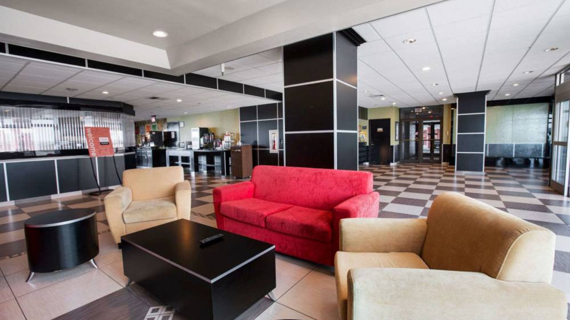 Lobby and coworking lounge at Travelodge Absecon Atlantic City.