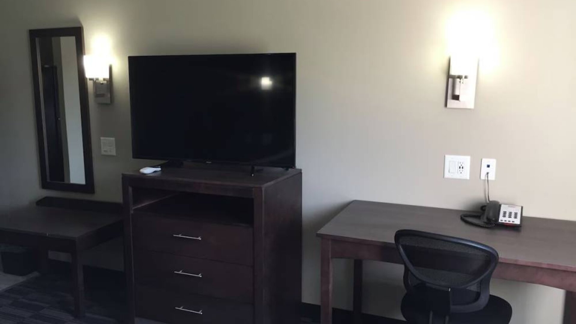 Day use room amenities at Home Inn & Suites.