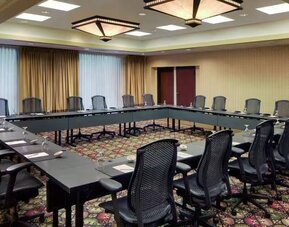 Meeting room at DoubleTree By Hilton Seattle Airport.