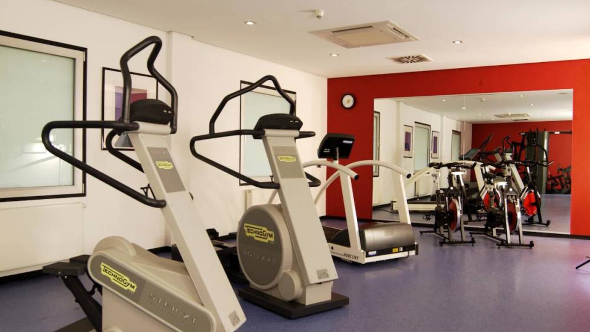 Intercity Hotel Frankfurt Airport