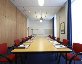 Intercity Hotel Frankfurt Airport