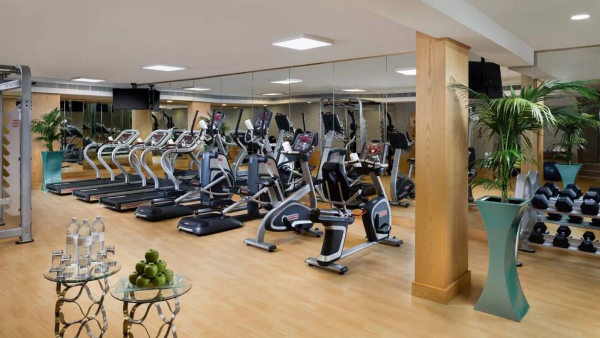 Savoy Crest Hotel Apartments