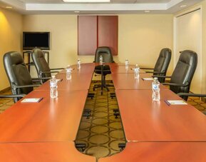 Professional meeting room at Comfort Inn Ottawa West.