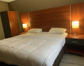 Day use room at Sky Hotel Flushing - Laguardia Airport.