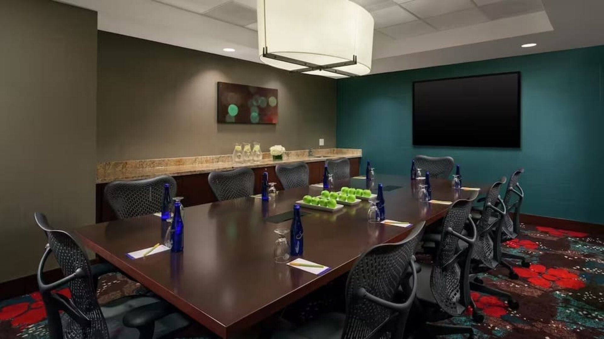 Professional meeting room at Hilton Garden Inn Washington DC / Georgetown Area.