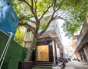 Airport Hotel Redstone