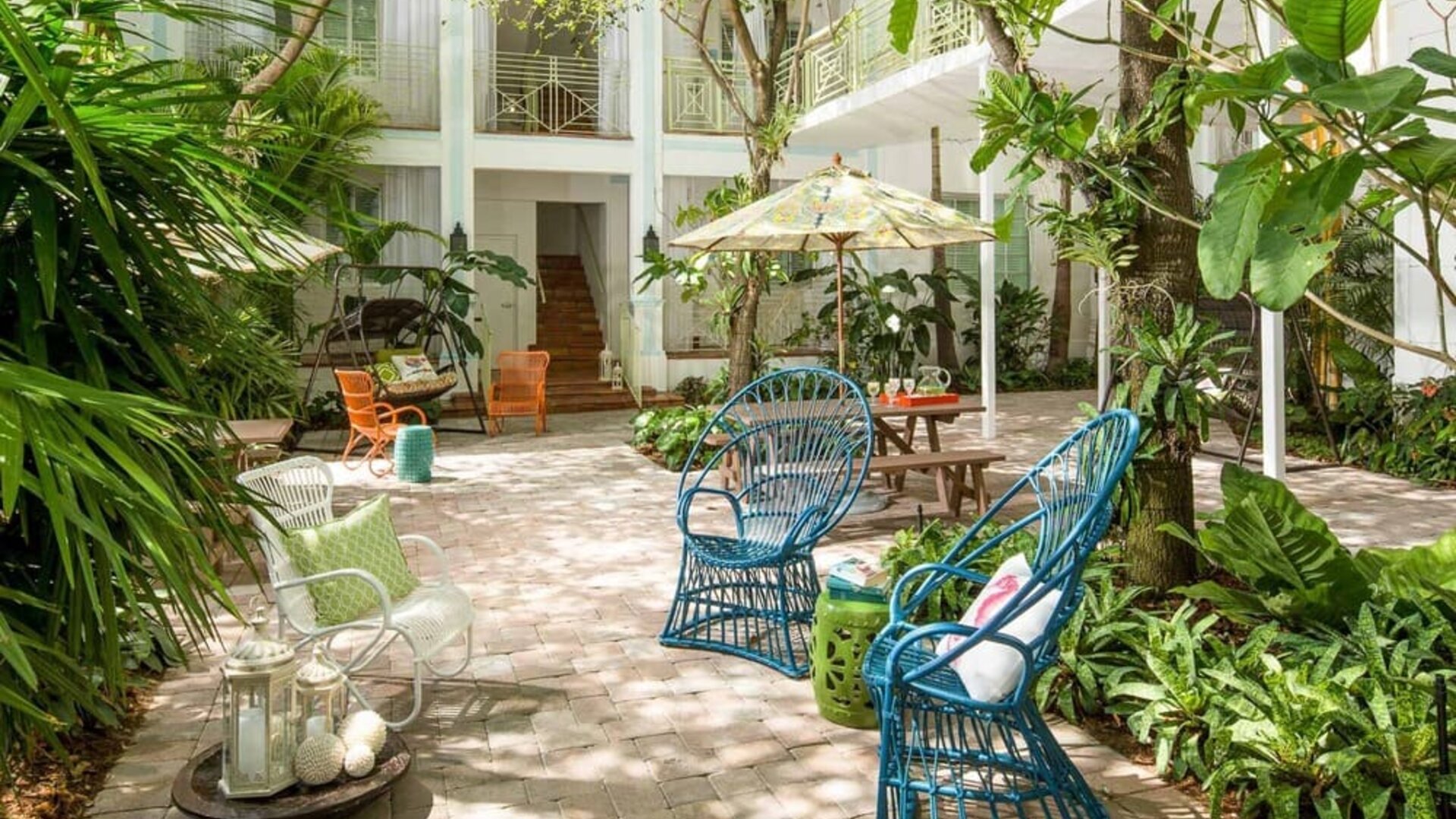 Beautiful garden terrace ideal for coworking at Circa 39 Hotel.