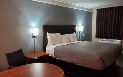 Day use room at Relax Inn.