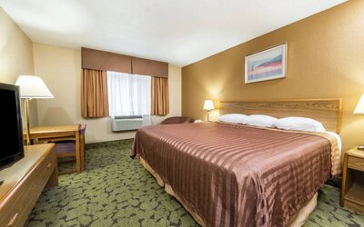 Travelodge By Wyndham Bloomington